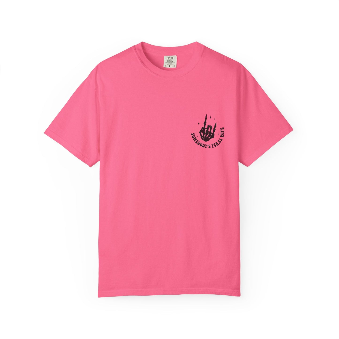 SOMEBODY'S FERAL WIFE T-Shirt | Trendy Graphic Tee | Unisex Gift for Her | Casual Wear | Summer Wardrobe Staple | Funny Gift Idea