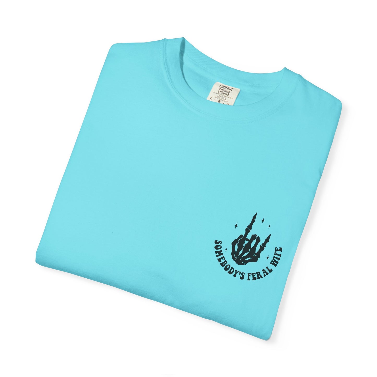 SOMEBODY'S FERAL WIFE T-Shirt | Trendy Graphic Tee | Unisex Gift for Her | Casual Wear | Summer Wardrobe Staple | Funny Gift Idea