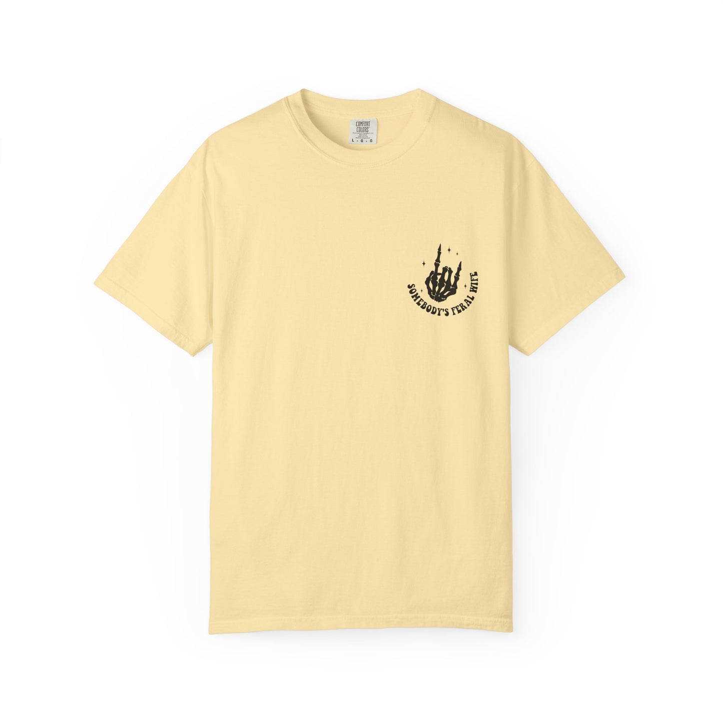 SOMEBODY'S FERAL WIFE T-Shirt | Trendy Graphic Tee | Unisex Gift for Her | Casual Wear | Summer Wardrobe Staple | Funny Gift Idea