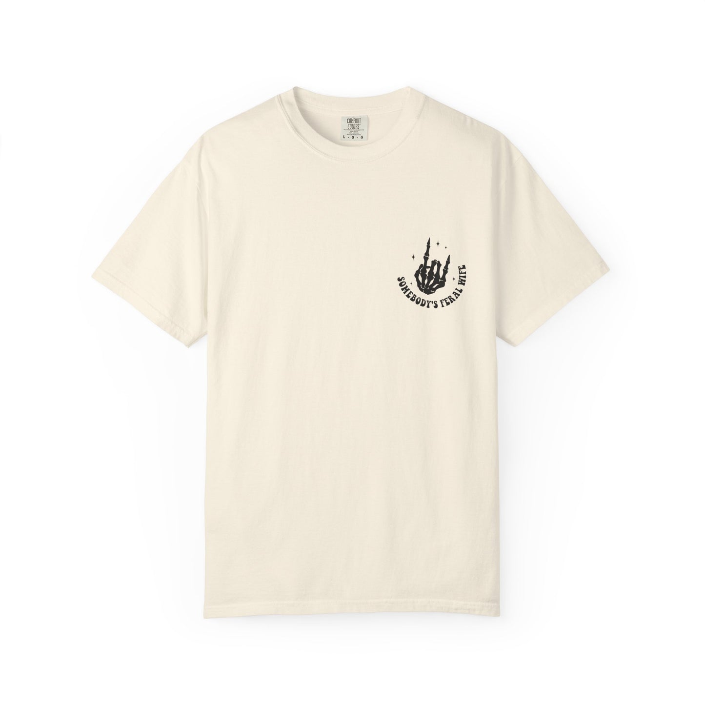 SOMEBODY'S FERAL WIFE T-Shirt | Trendy Graphic Tee | Unisex Gift for Her | Casual Wear | Summer Wardrobe Staple | Funny Gift Idea