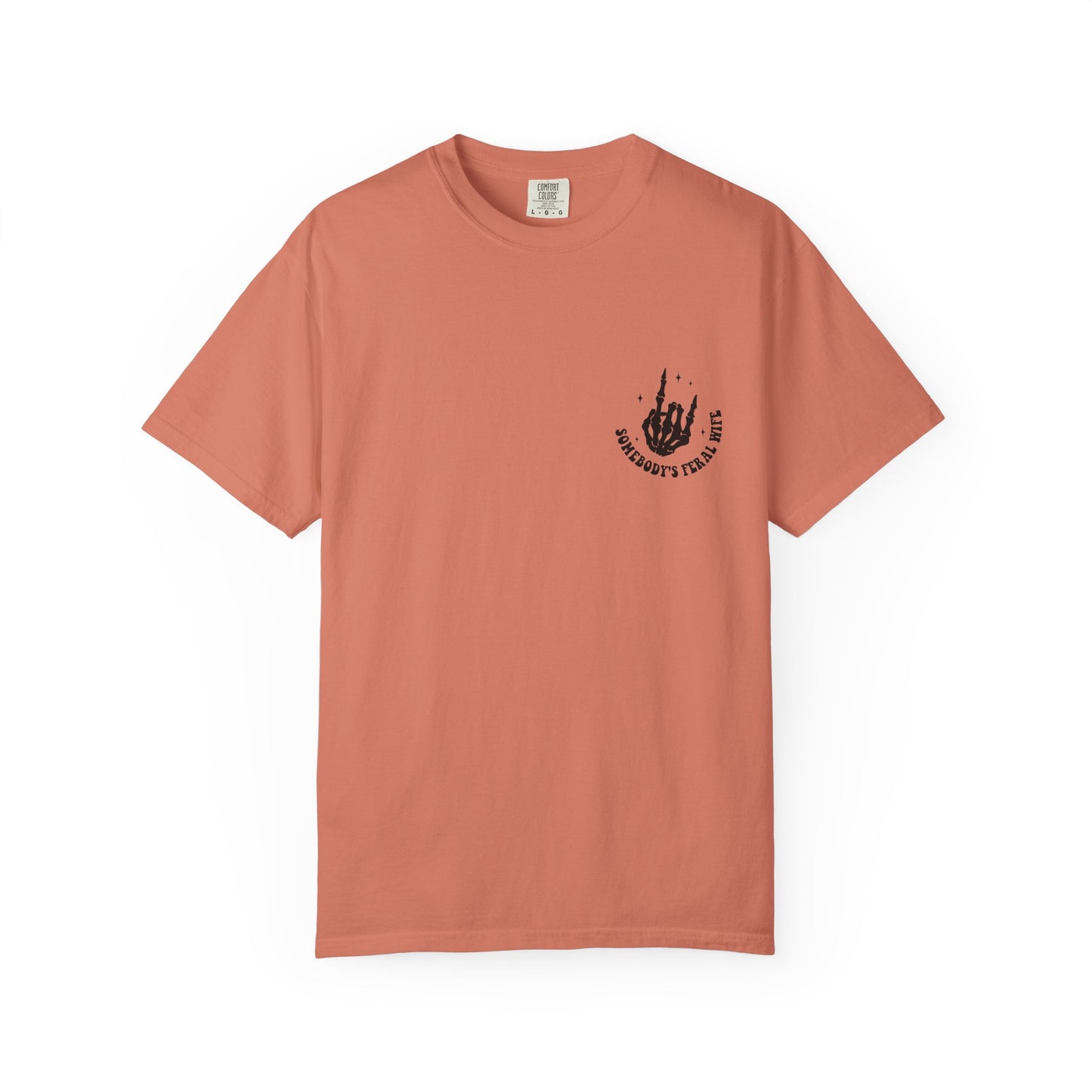 SOMEBODY'S FERAL WIFE T-Shirt | Trendy Graphic Tee | Unisex Gift for Her | Casual Wear | Summer Wardrobe Staple | Funny Gift Idea