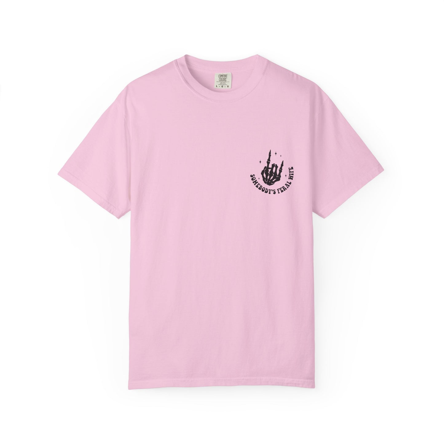 SOMEBODY'S FERAL WIFE T-Shirt | Trendy Graphic Tee | Unisex Gift for Her | Casual Wear | Summer Wardrobe Staple | Funny Gift Idea